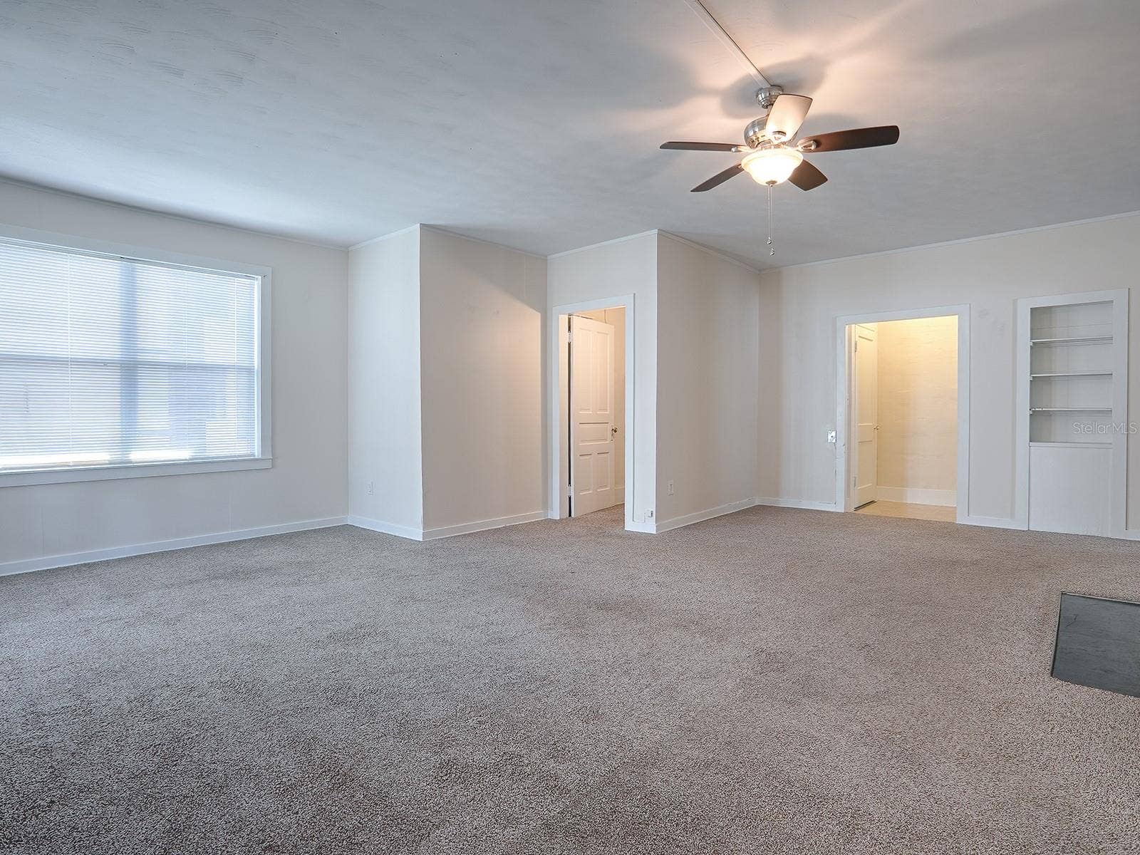 422 & 426 E CITRUS AVENUE, Eustis, FL 32726 422_Unit#C_Living Room