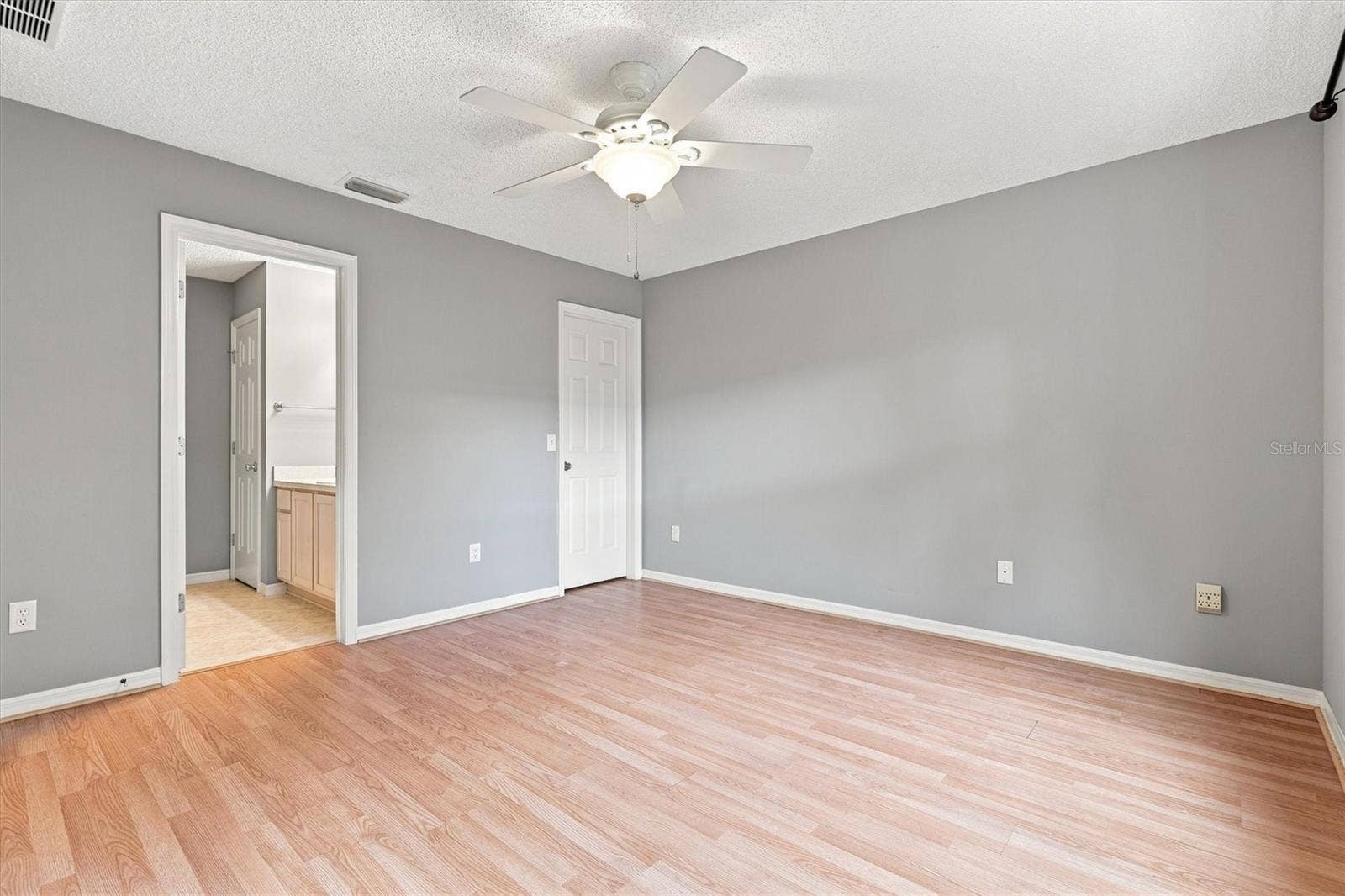 3565 IDLEWOOD LOOP, The Villages, FL 32162 3565 IDLEWOOD LOOP, The Villages, FL 32162