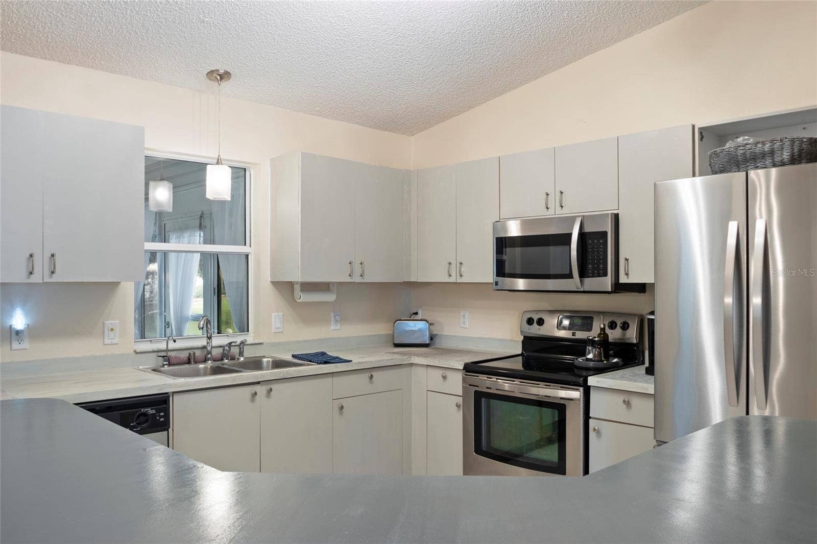 672 SAN PEDRO DRIVE, The Villages, FL 32159 Kitchen