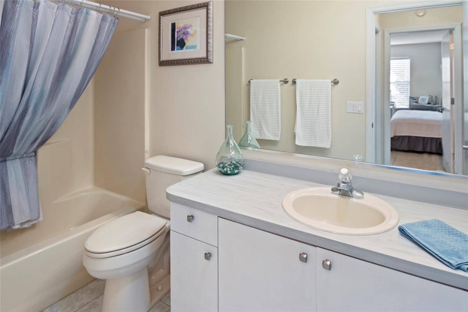672 SAN PEDRO DRIVE, The Villages, FL 32159 Guest Bathroom