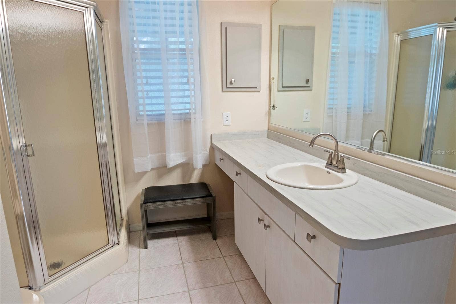 672 SAN PEDRO DRIVE, The Villages, FL 32159 672 SAN PEDRO DRIVE, The Villages, FL 32159