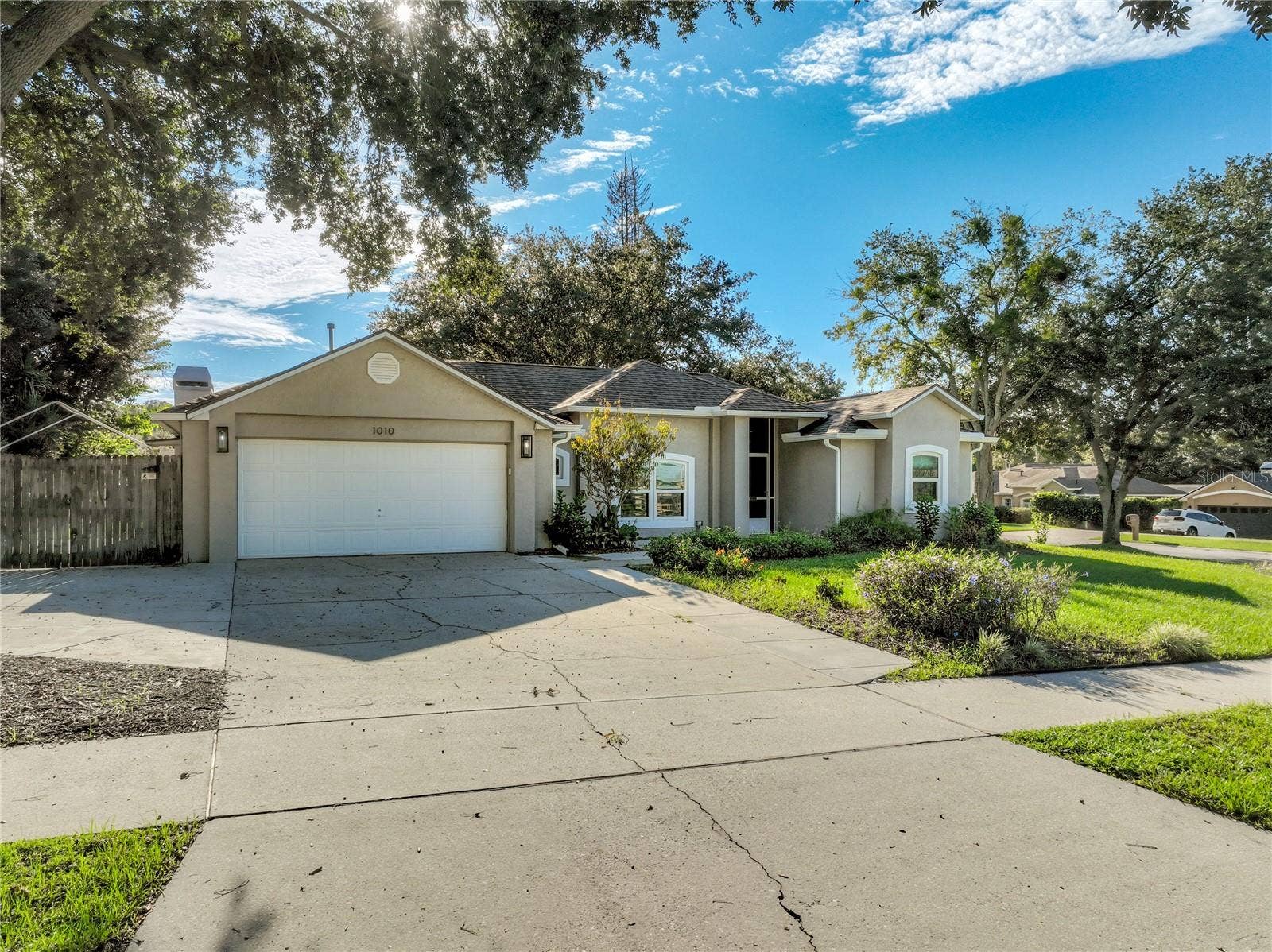 1010 HIGH RIDGE COURT, Minneola, FL 34715 Welcome home to 1010 High Ridge Ct.