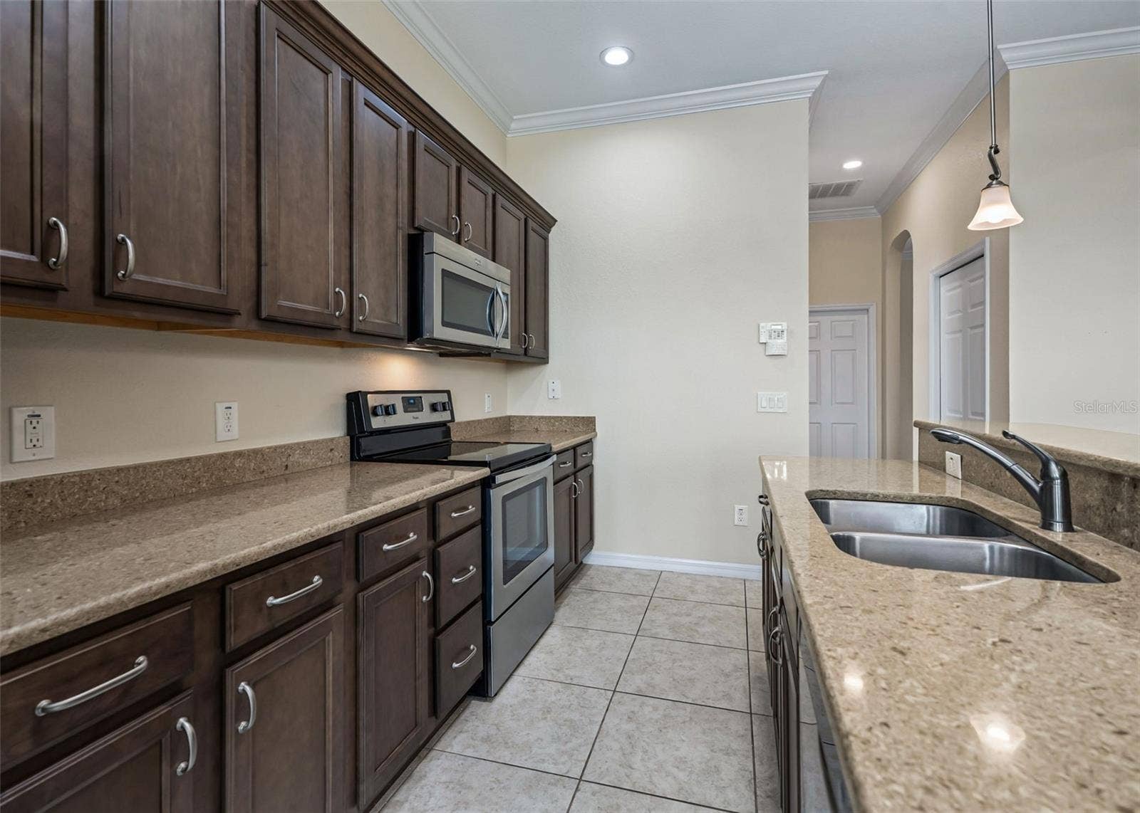 Plenty of Counter & Cabinet space