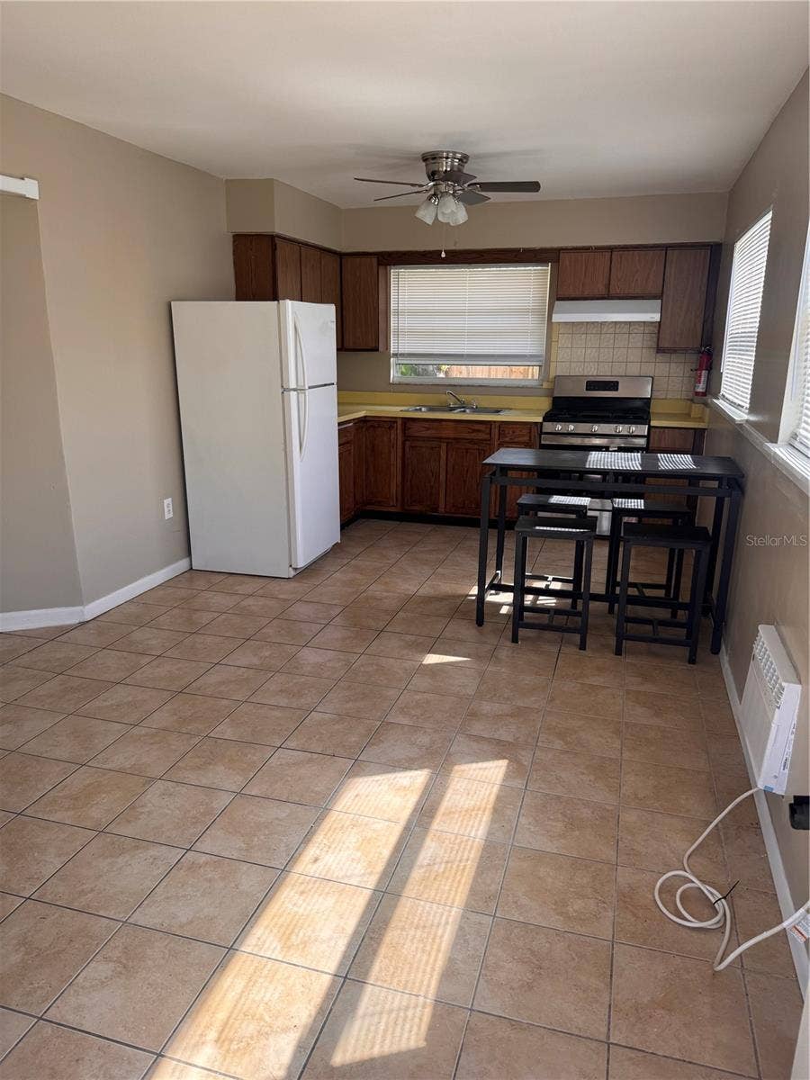 1224 E 1ST AVENUE, #1226, Mount Dora, FL 32757 1224 E 1ST AVENUE, #1226, Mount Dora, FL 32757