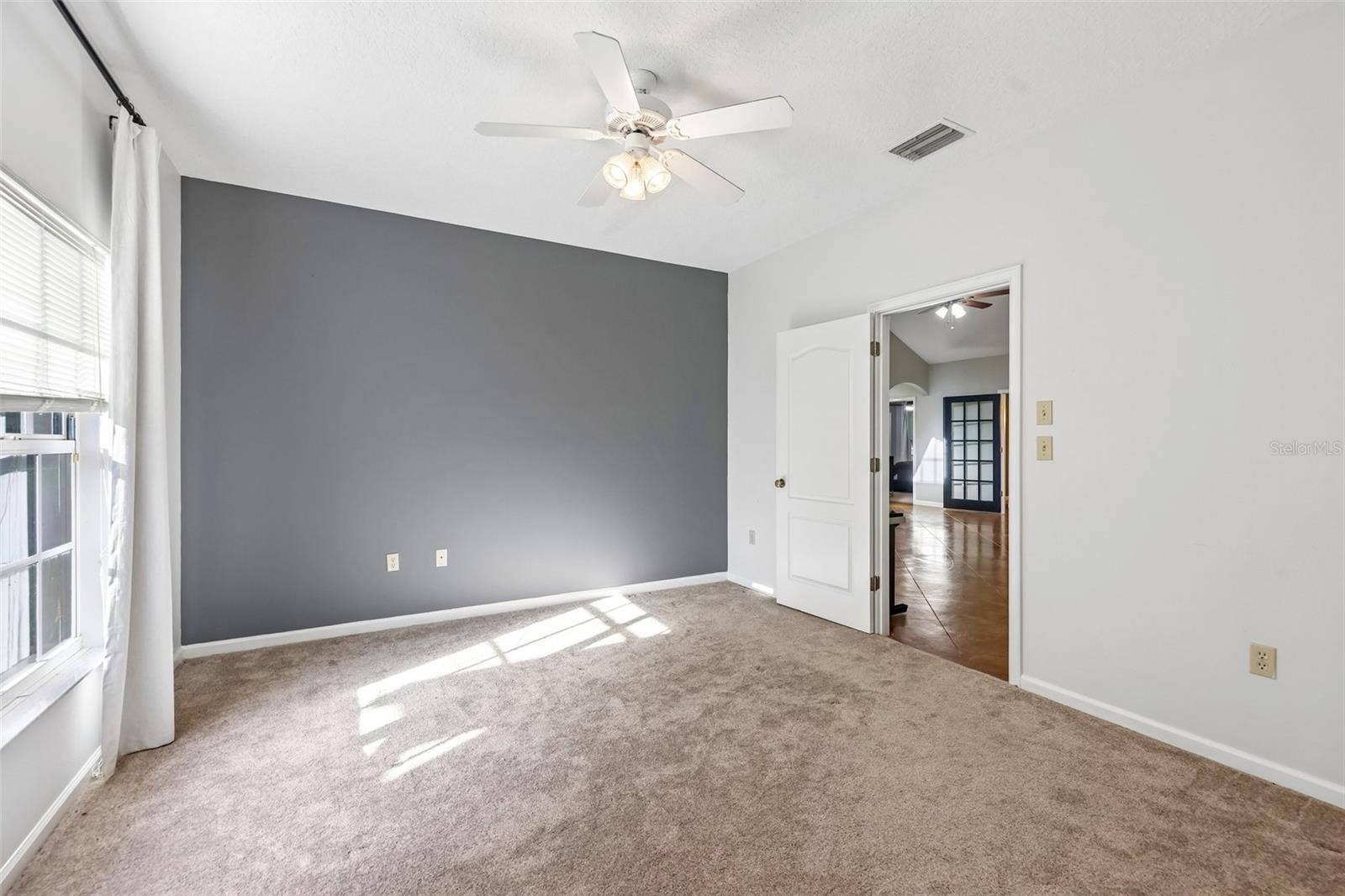 22301 CORONADO SOMERSET DRIVE, Sorrento, FL 32776 22301 CORONADO SOMERSET DRIVE, Sorrento, FL 32776
