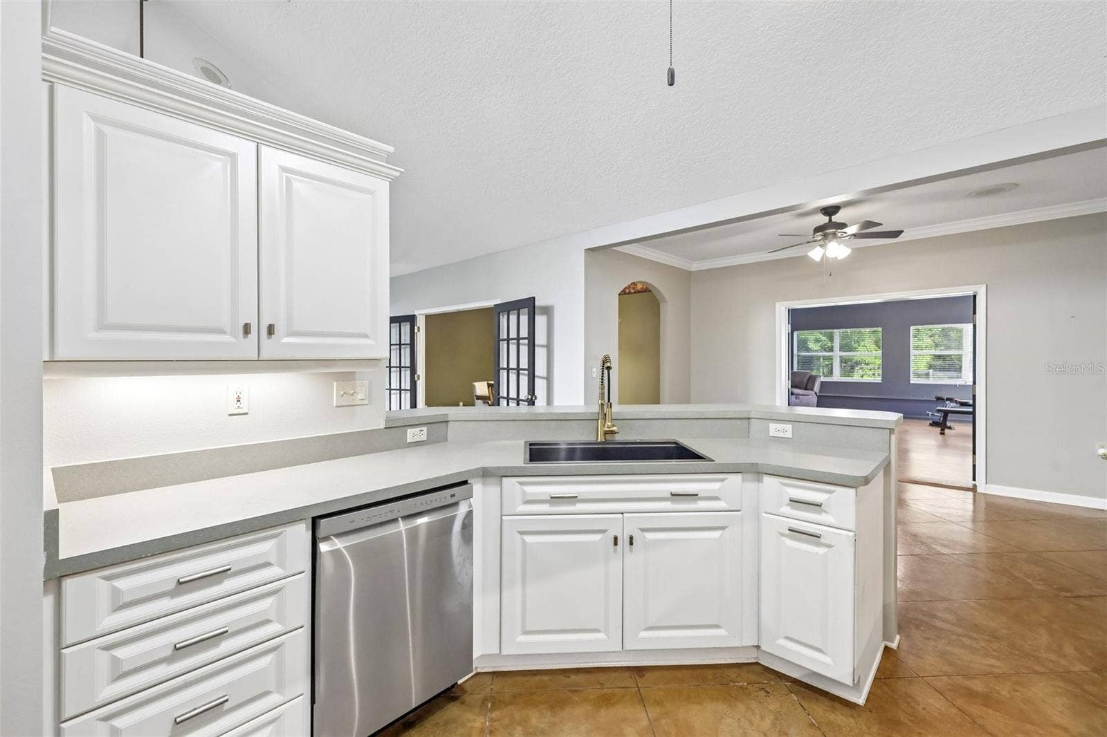 22301 CORONADO SOMERSET DRIVE, Sorrento, FL 32776 Kitchen