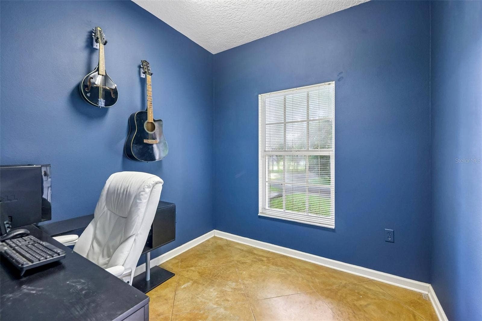 22301 CORONADO SOMERSET DRIVE, Sorrento, FL 32776 office