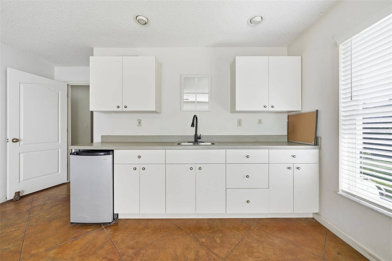 22301 CORONADO SOMERSET DRIVE, Sorrento, FL 32776 22301 CORONADO SOMERSET DRIVE, Sorrento, FL 32776