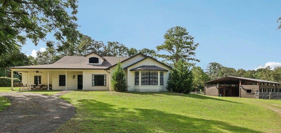 22301 CORONADO SOMERSET DRIVE, Sorrento, FL 32776 Front entry to home