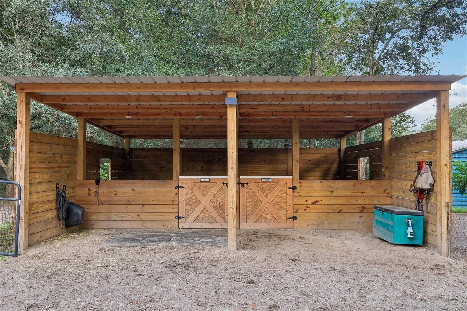 22301 CORONADO SOMERSET DRIVE, Sorrento, FL 32776 Additional 2 stall barn