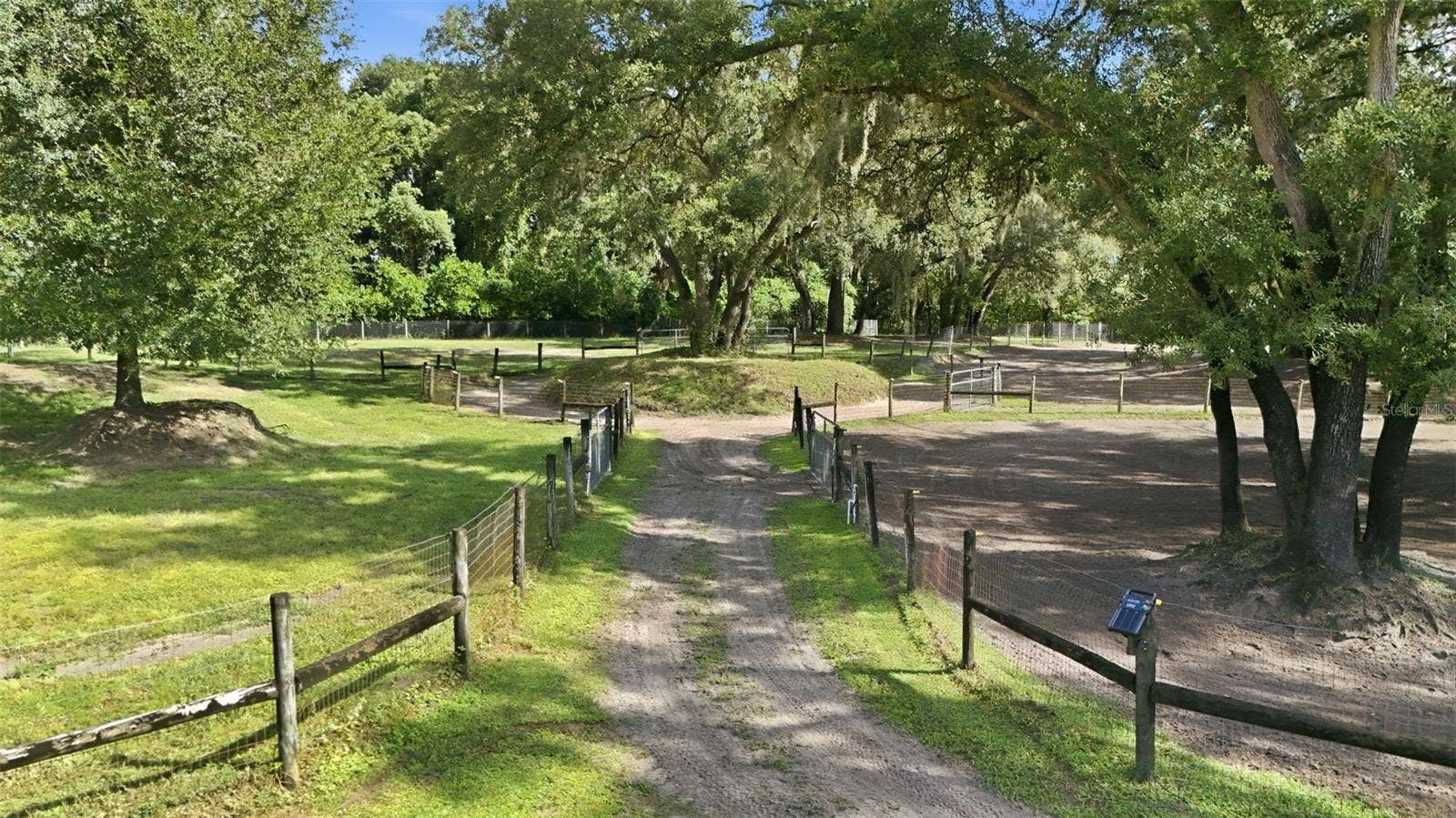 22301 CORONADO SOMERSET DRIVE, Sorrento, FL 32776 22301 CORONADO SOMERSET DRIVE, Sorrento, FL 32776