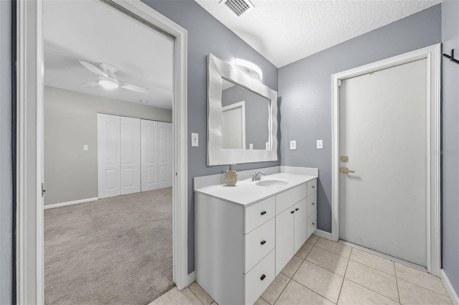 22301 CORONADO SOMERSET DRIVE, Sorrento, FL 32776 22301 CORONADO SOMERSET DRIVE, Sorrento, FL 32776