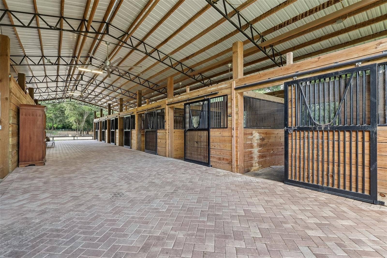 22301 CORONADO SOMERSET DRIVE, Sorrento, FL 32776 inside barn