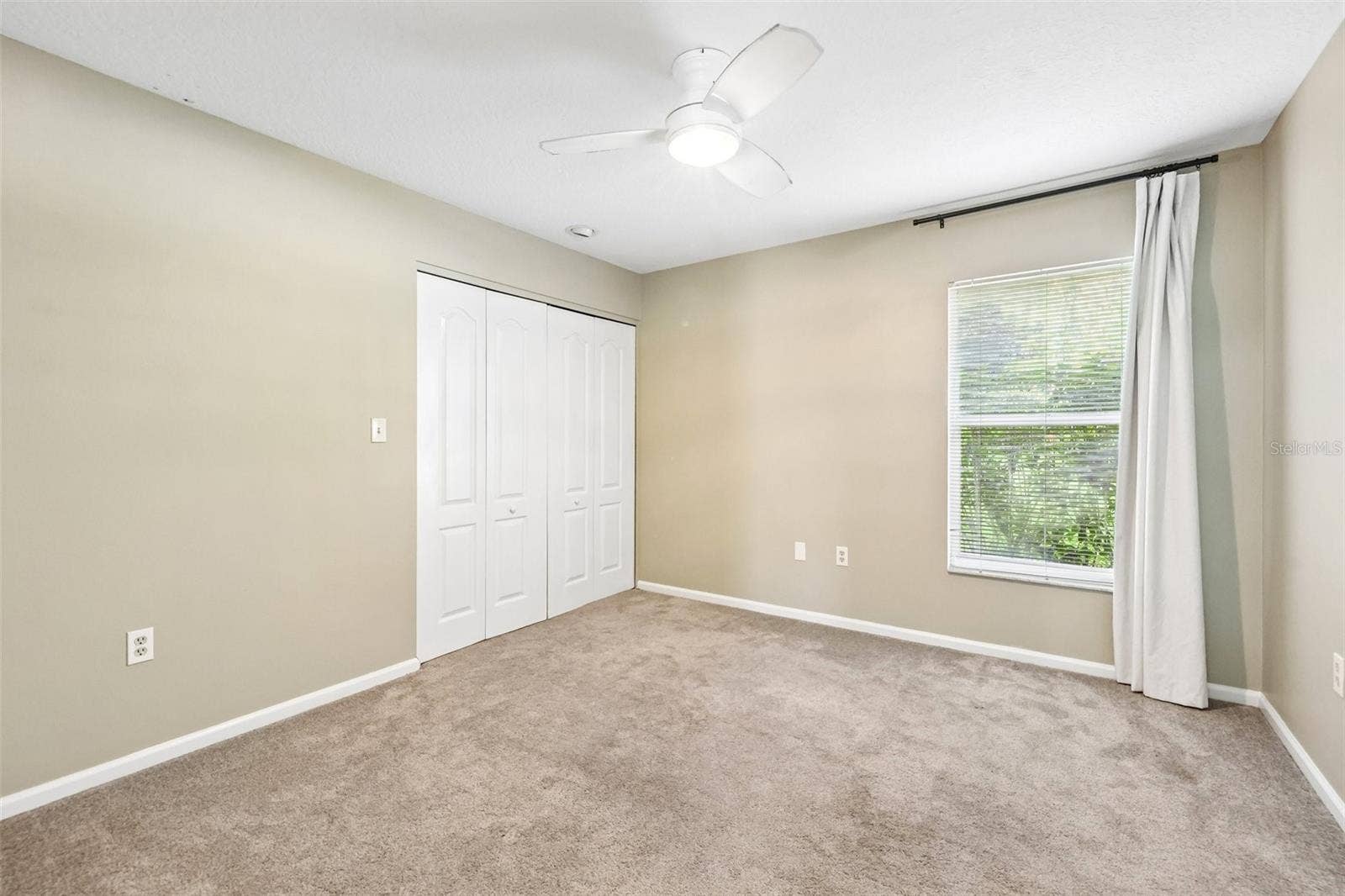 22301 CORONADO SOMERSET DRIVE, Sorrento, FL 32776 22301 CORONADO SOMERSET DRIVE, Sorrento, FL 32776