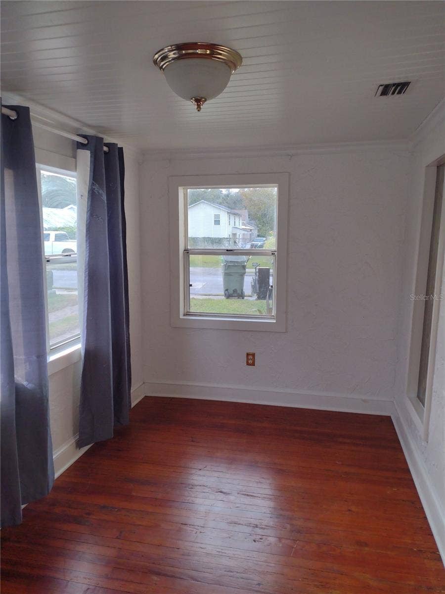 320 S 4TH STREET, Leesburg, FL 34748 320 S 4TH STREET, Leesburg, FL 34748