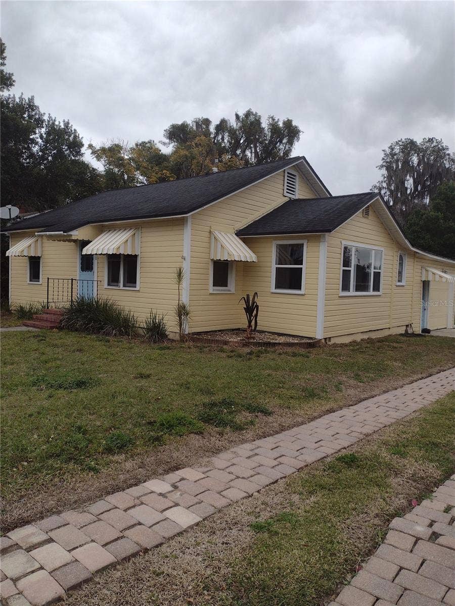 320 S 4TH STREET, Leesburg, FL 34748 320 S 4TH STREET, Leesburg, FL 34748