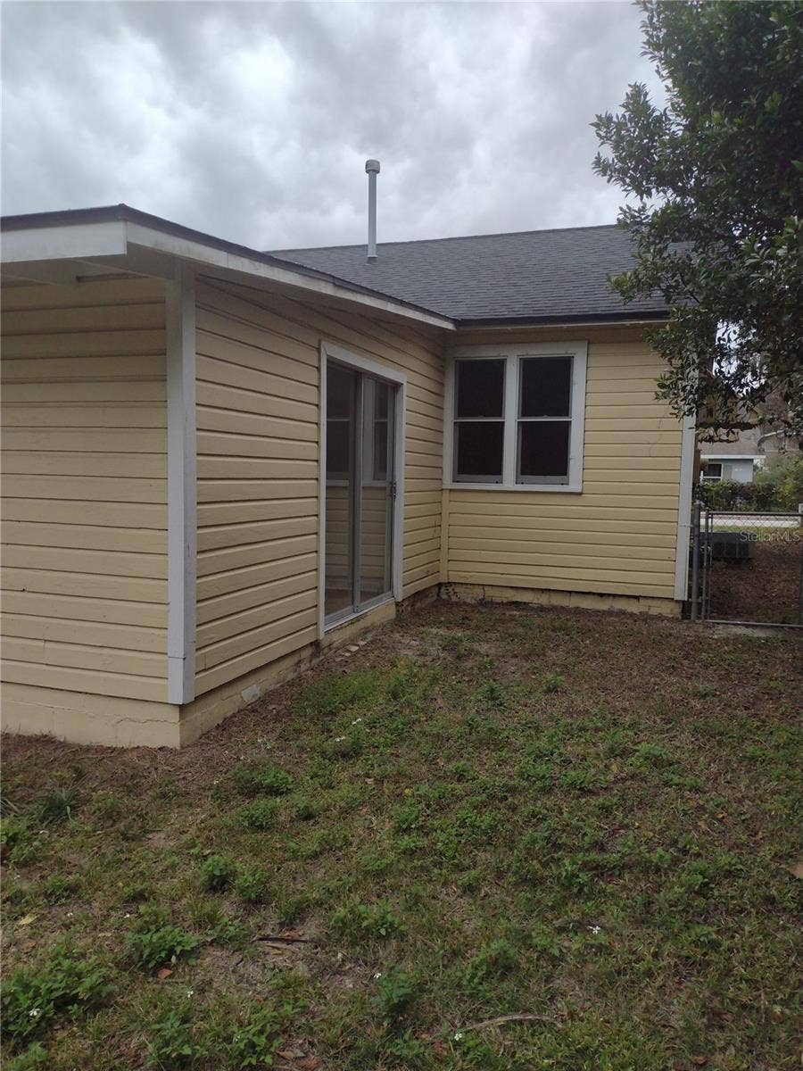 320 S 4TH STREET, Leesburg, FL 34748 320 S 4TH STREET, Leesburg, FL 34748
