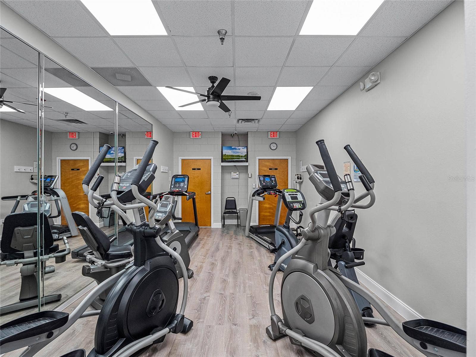 26032 NEWCOMBE CIRCLE, Leesburg, FL 34748