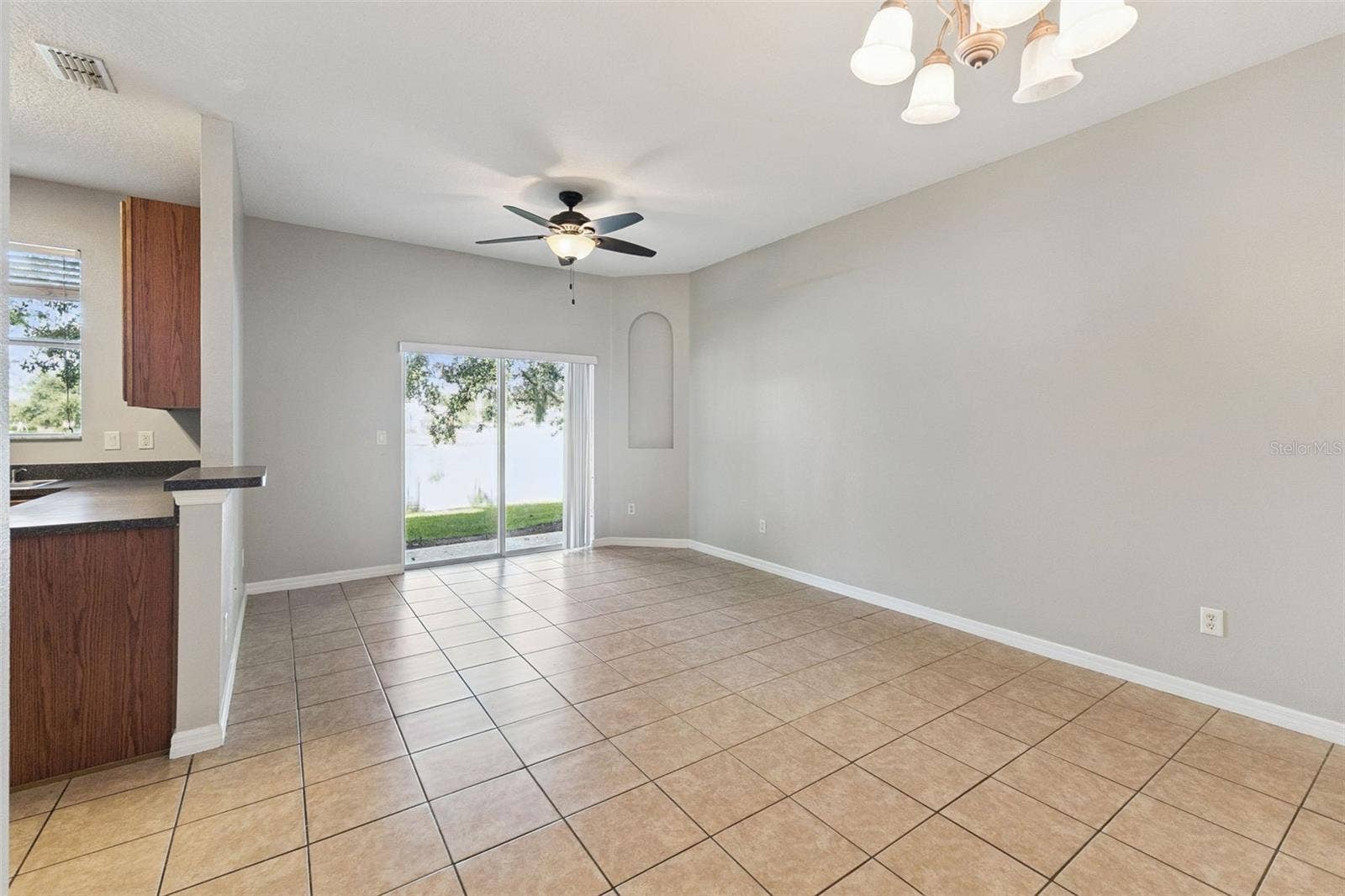 209 ASTON GRANDE DRIVE, Daytona Beach, FL 32124 209 ASTON GRANDE DRIVE, Daytona Beach, FL 32124