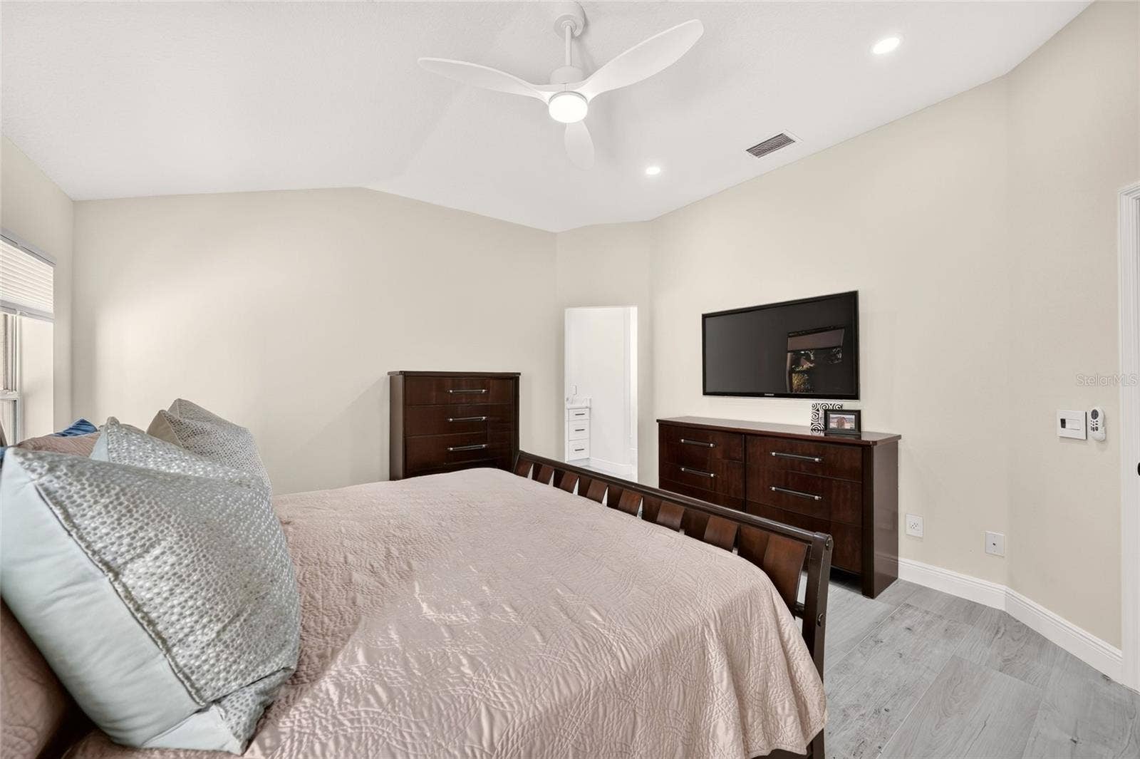 1454 SAN CLEMENTE COURT, The Villages, FL 32159 1454 SAN CLEMENTE COURT, The Villages, FL 32159
