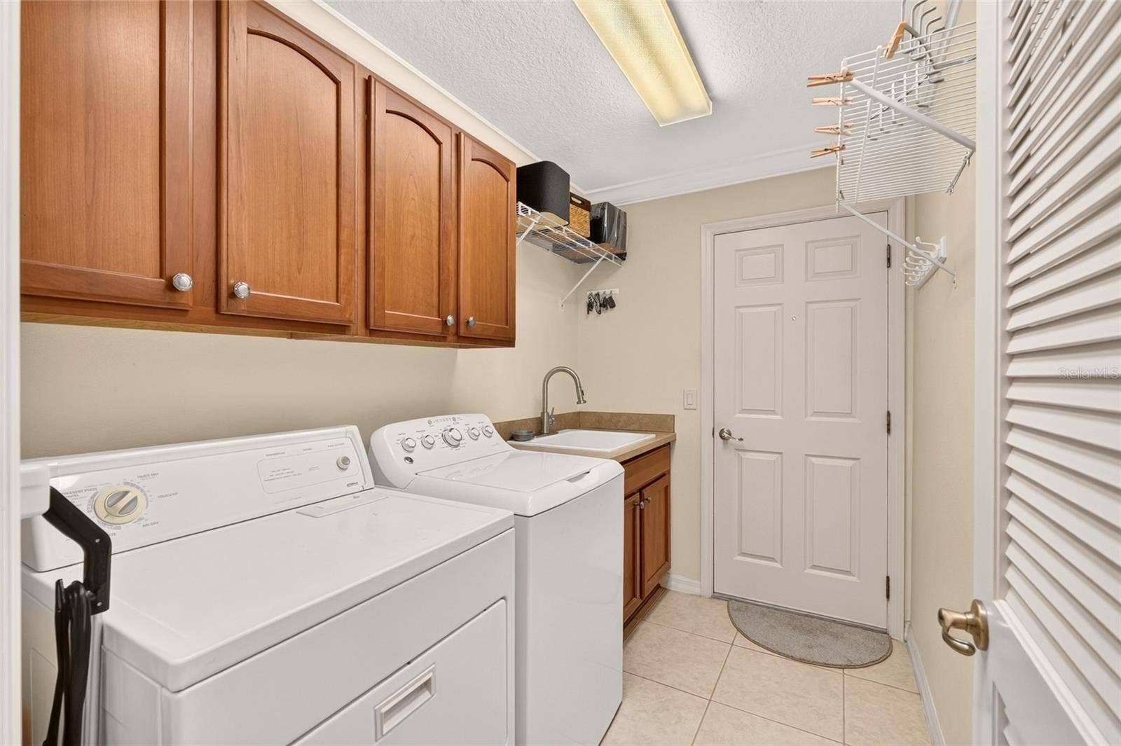 1705 MOUNT CROGHAN TRAIL, The Villages, FL 32162 1705 MOUNT CROGHAN TRAIL, The Villages, FL 32162