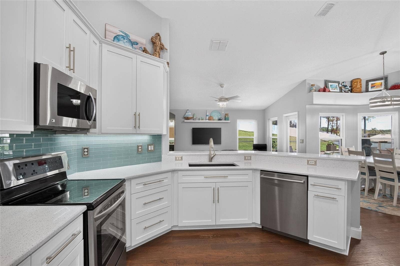 Remodeled Kitchen (quartz counters)