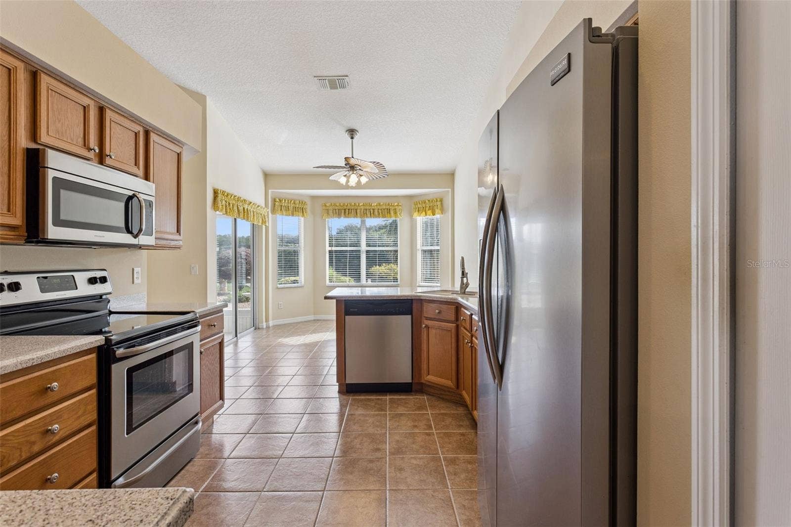 24242 E BELLE MEDE DRIVE, Leesburg, FL 34748 24242 E BELLE MEDE DRIVE, Leesburg, FL 34748