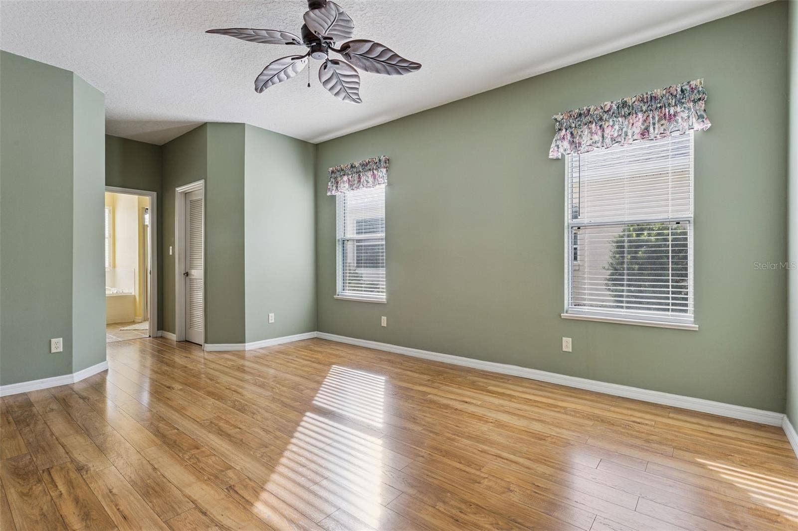 24242 E BELLE MEDE DRIVE, Leesburg, FL 34748 24242 E BELLE MEDE DRIVE, Leesburg, FL 34748