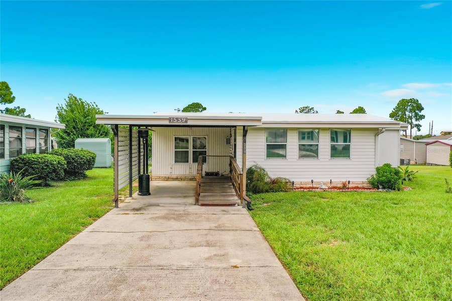 Property photo for 1559 NASSAU CIRCLE, Tavares, FL