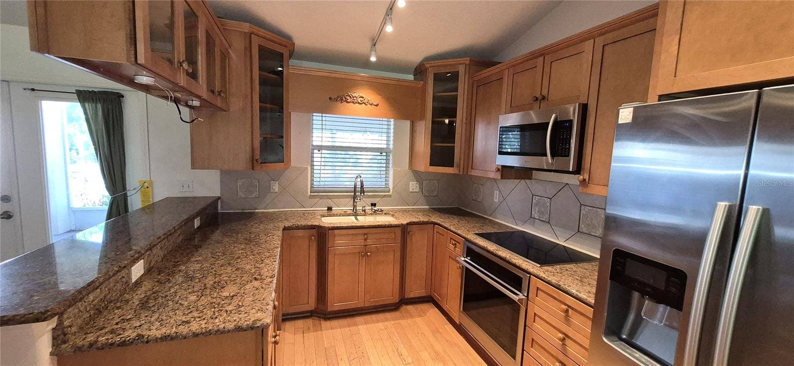 10037 CRENSHAW CIRCLE, Clermont, FL 34711 10037 CRENSHAW CIRCLE, Clermont, FL 34711