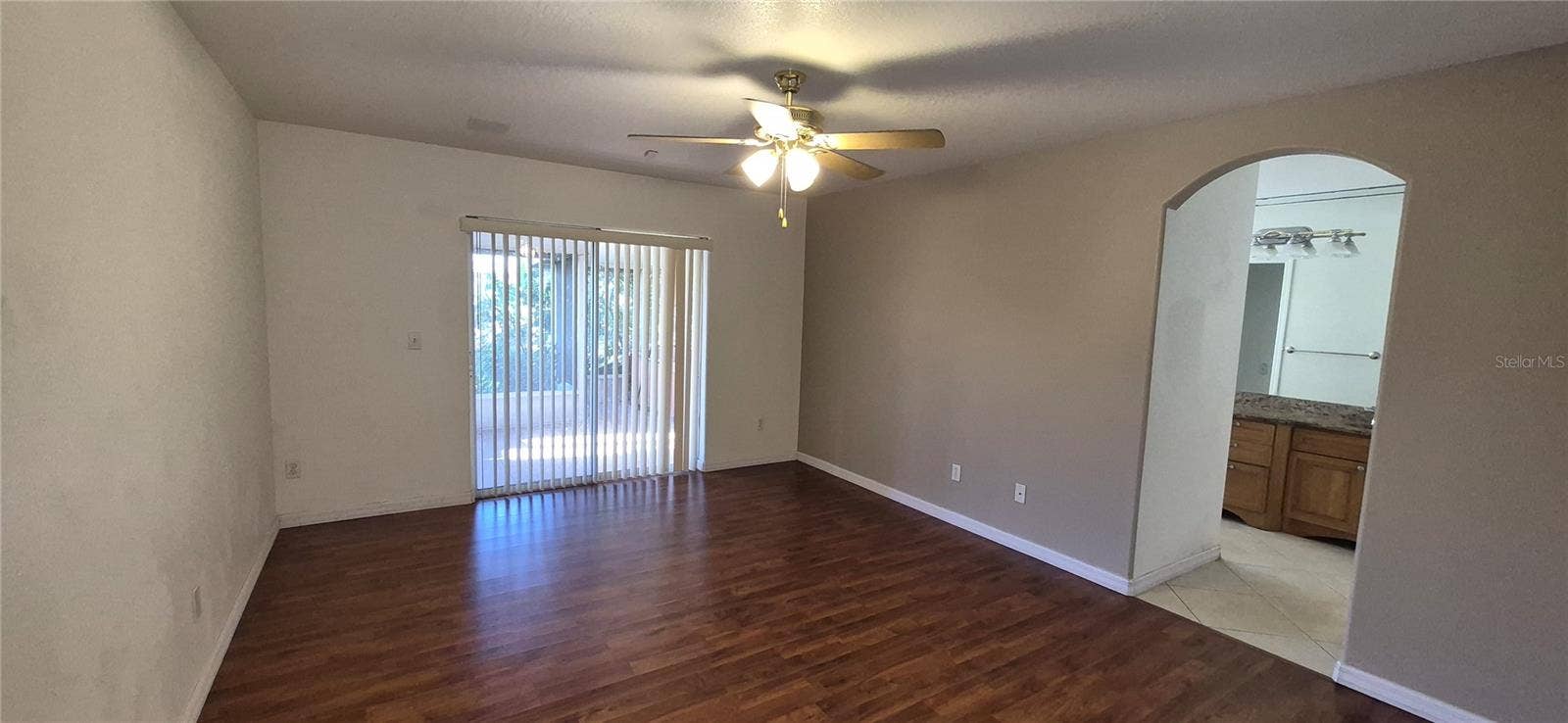 10037 CRENSHAW CIRCLE, Clermont, FL 34711 10037 CRENSHAW CIRCLE, Clermont, FL 34711