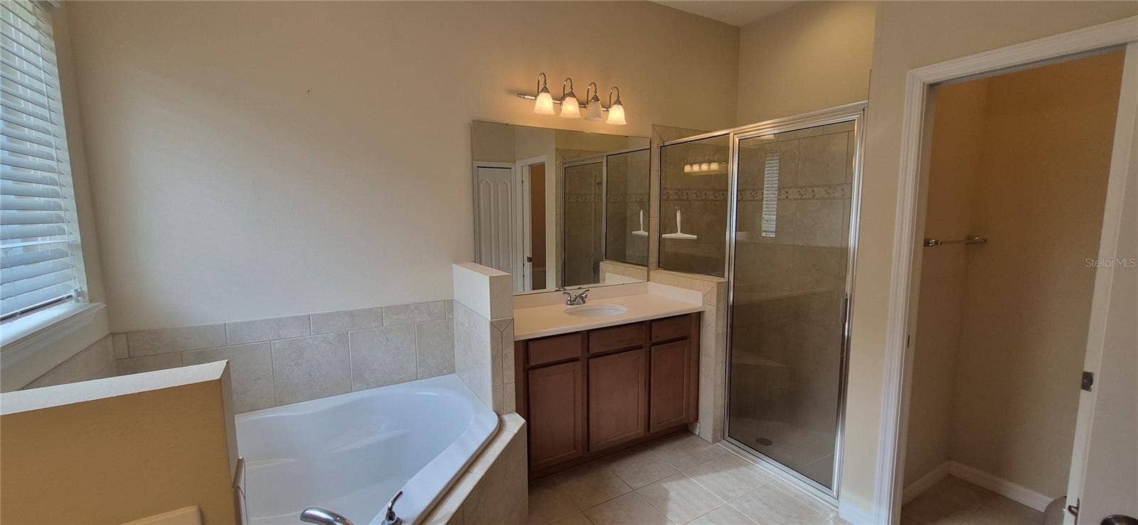 108 FLAME VINE WAY, Groveland, FL 34736