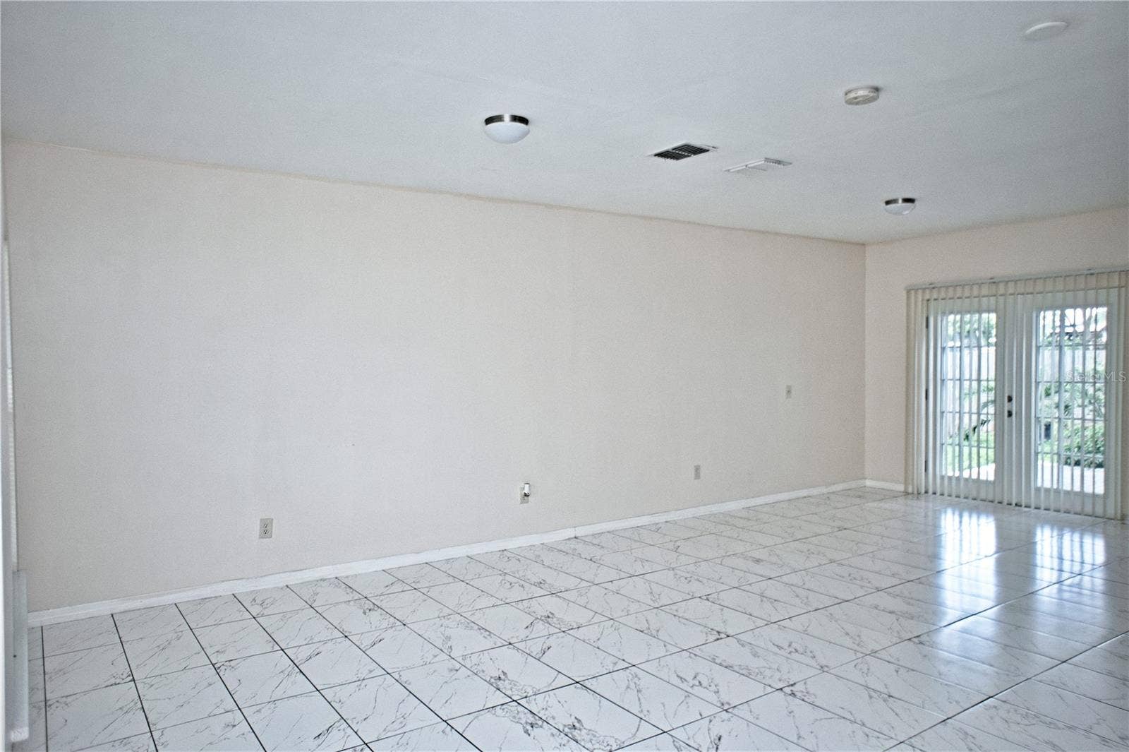 402 E MAPLE STREET, Winter Garden, FL 34787