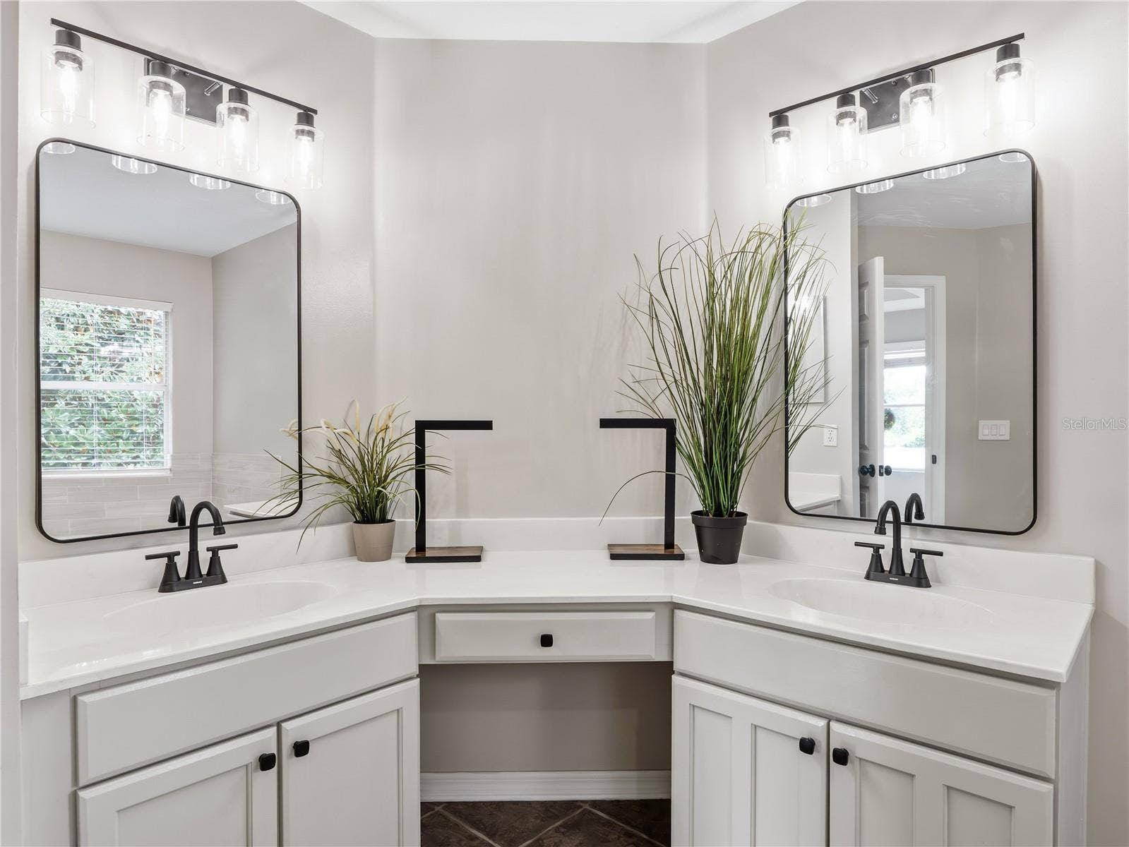 2242 WINTERMERE POINTE DRIVE, Winter Garden, FL 34787 2242 WINTERMERE POINTE DRIVE, Winter Garden, FL 34787
