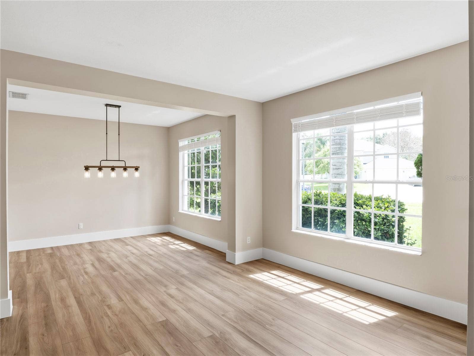 2242 WINTERMERE POINTE DRIVE, Winter Garden, FL 34787 2242 WINTERMERE POINTE DRIVE, Winter Garden, FL 34787