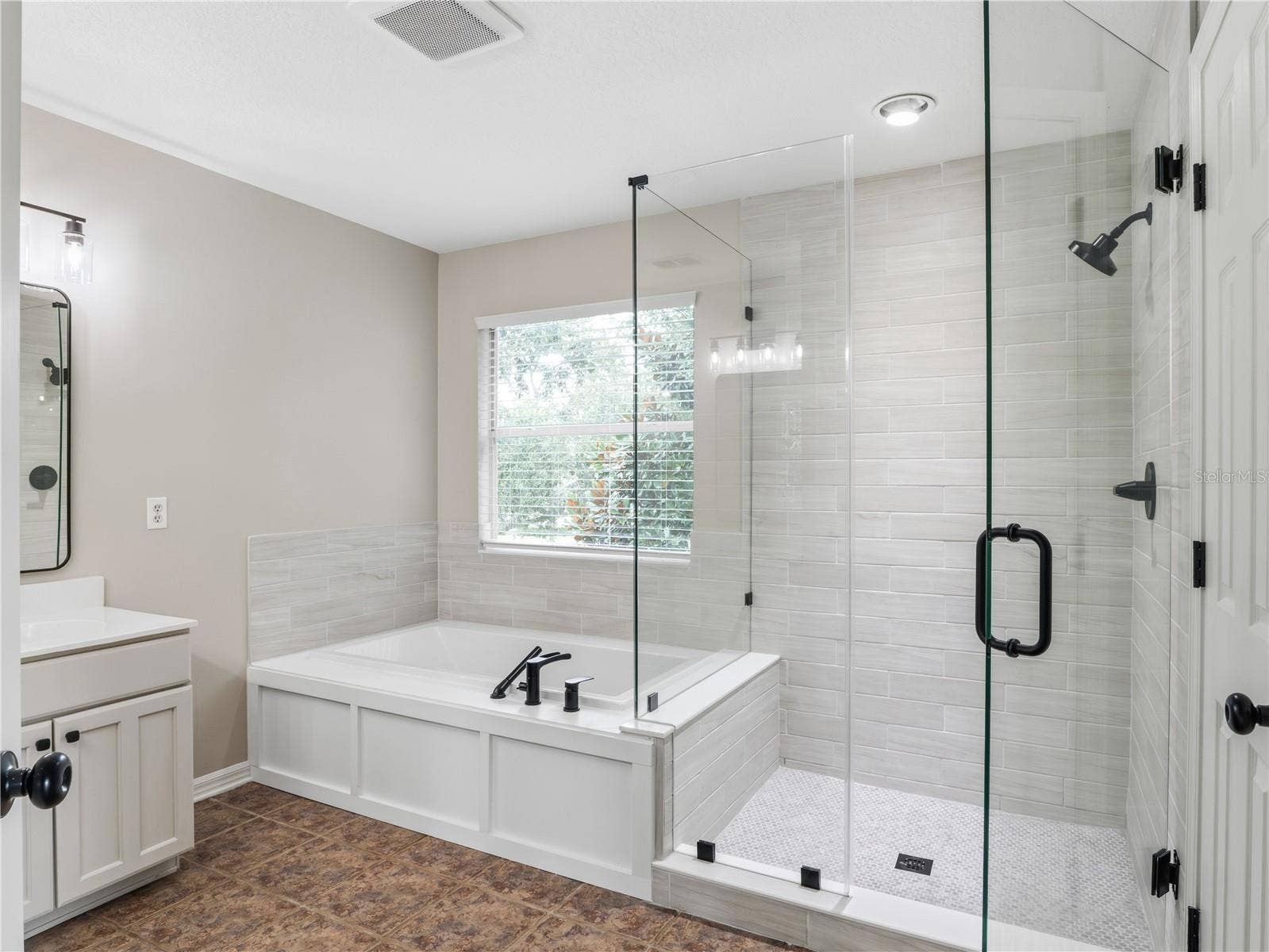 2242 WINTERMERE POINTE DRIVE, Winter Garden, FL 34787 2242 WINTERMERE POINTE DRIVE, Winter Garden, FL 34787