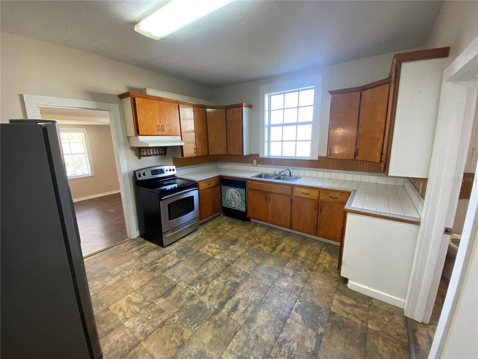 902 S GROVE STREET, Eustis, FL 32726