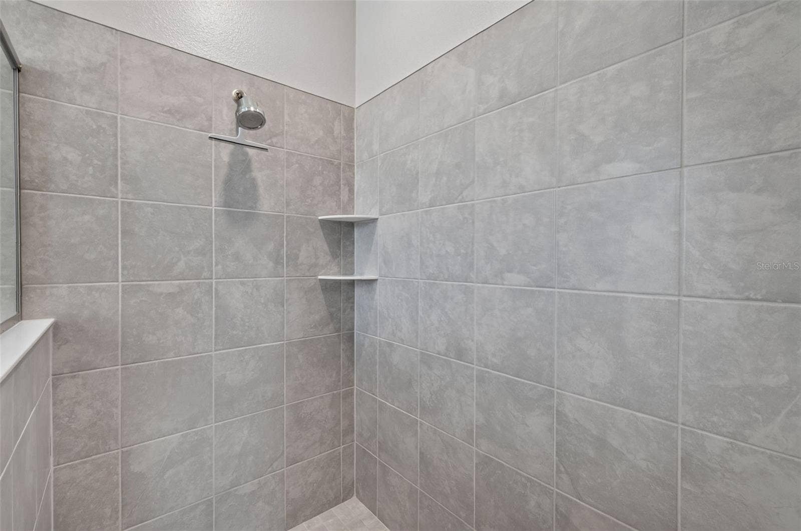 6061 CLAYSTONE WAY, Mount Dora, FL 32757