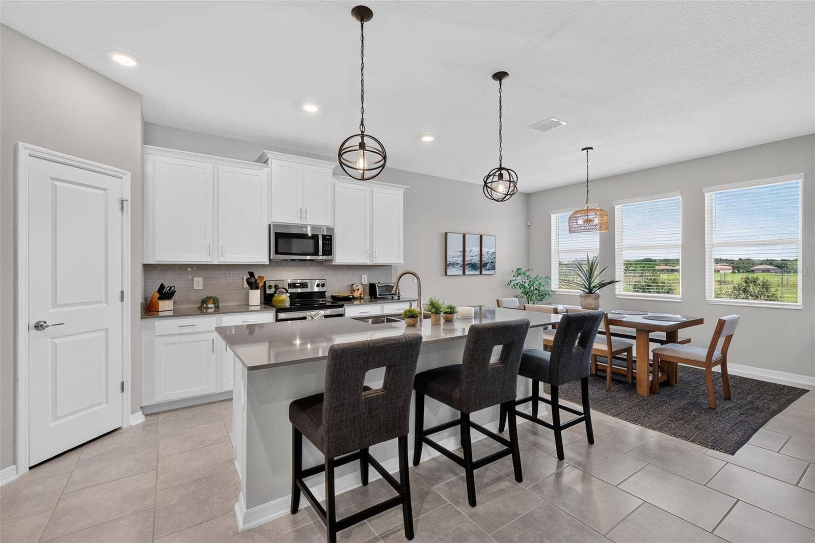 6061 CLAYSTONE WAY, Mount Dora, FL 32757