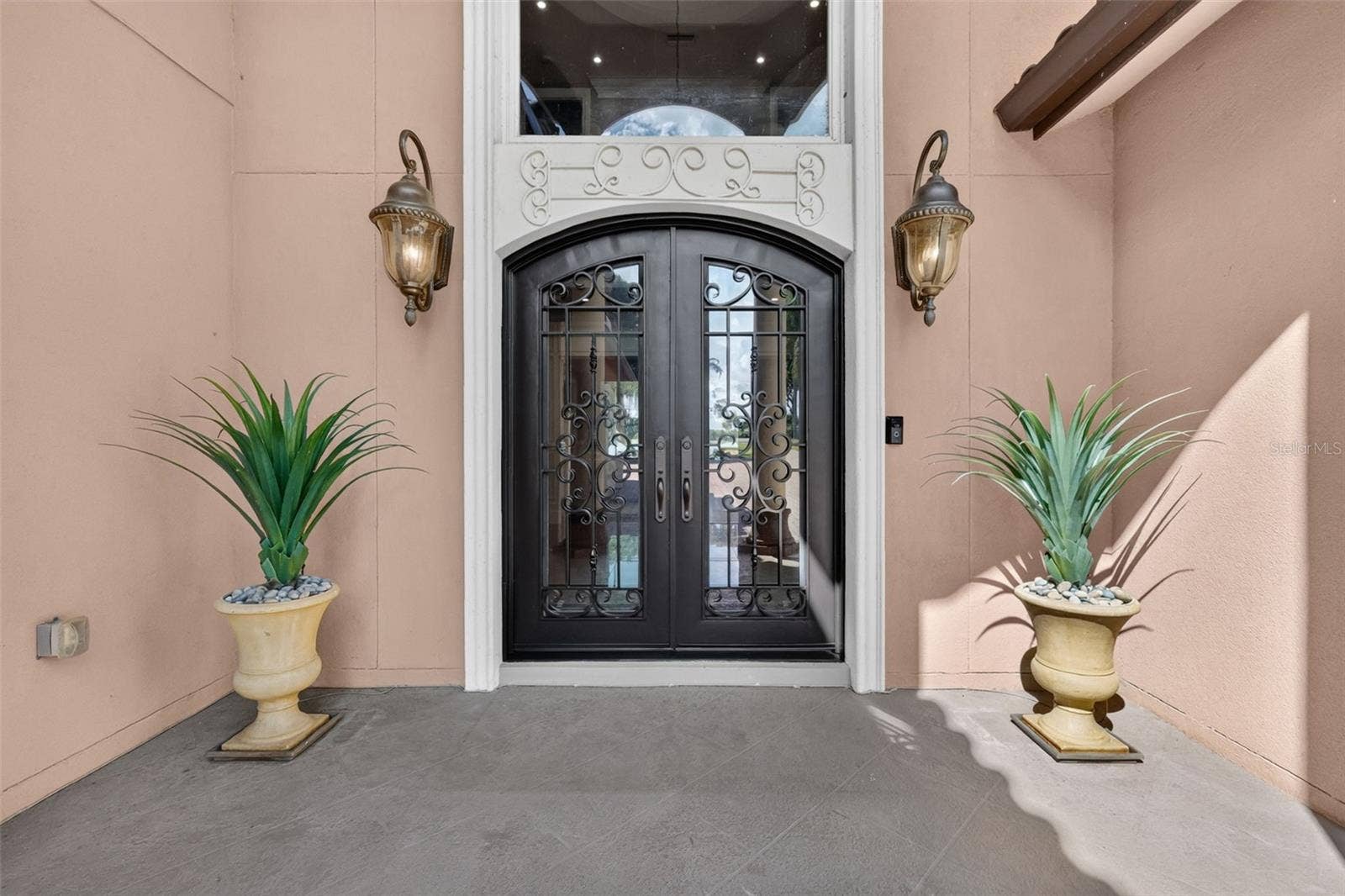 Beautiful Iron double Entrance