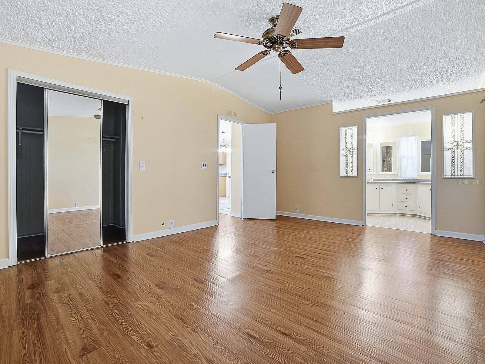 25524 BELLE HELENE, Leesburg, FL 34748 25524 BELLE HELENE, Leesburg, FL 34748