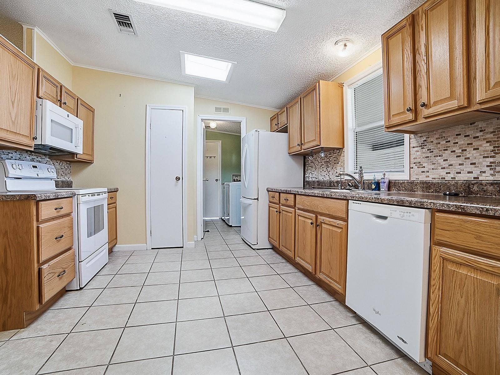 25524 BELLE HELENE, Leesburg, FL 34748 25524 BELLE HELENE, Leesburg, FL 34748