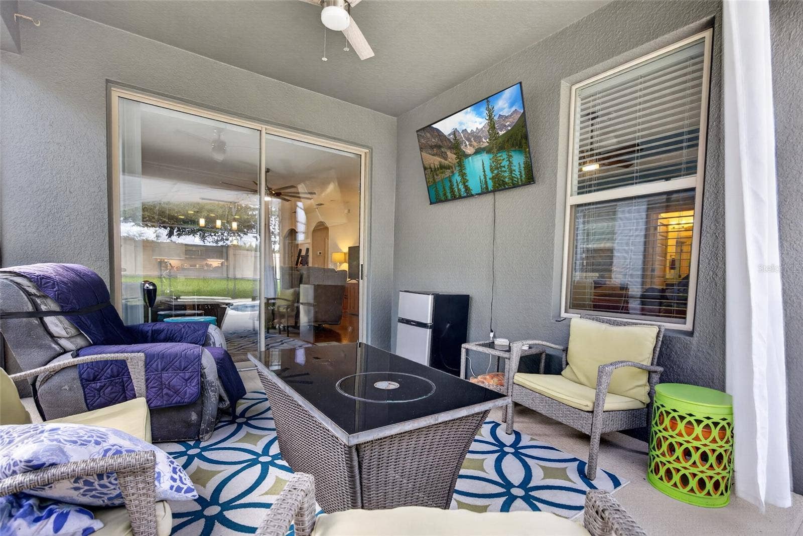 Under Roof Lanai