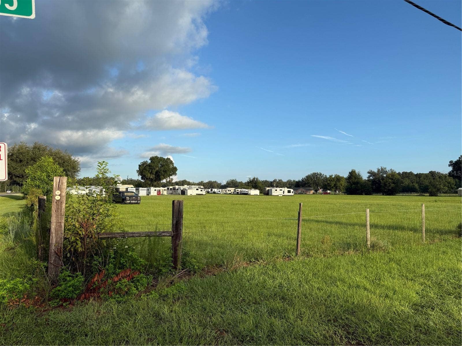 2262 E C-478, Webster, FL 33597 View from the corner of the land to the trailer storage area
