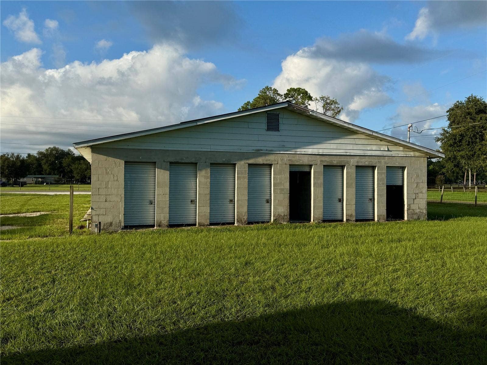 2262 E C-478, Webster, FL 33597 Back of warehouse