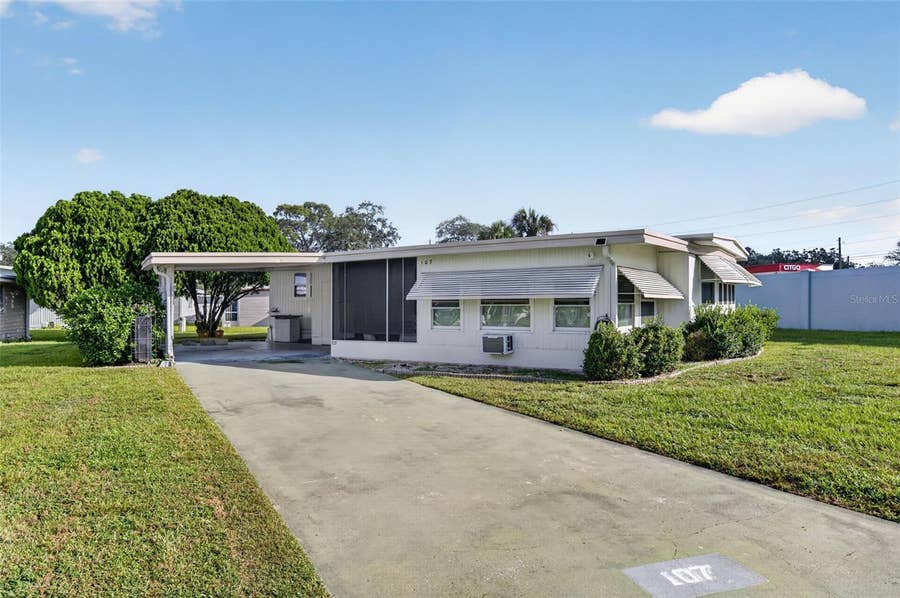 Property photo for 107 DIAMOND HEAD DRIVE, Leesburg, FL