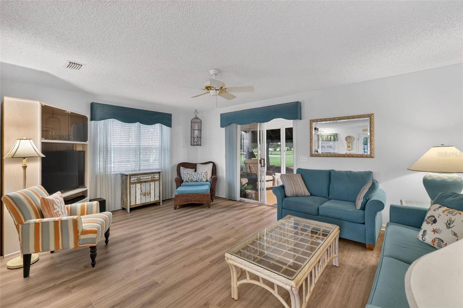 1436 W SCHWARTZ BOULEVARD, Lady Lake, FL 32159