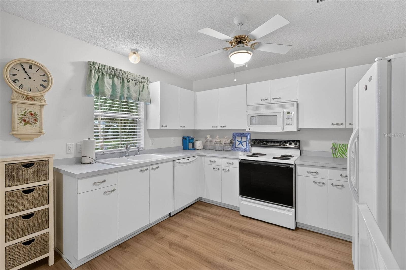 Kitchen with lots of storage space