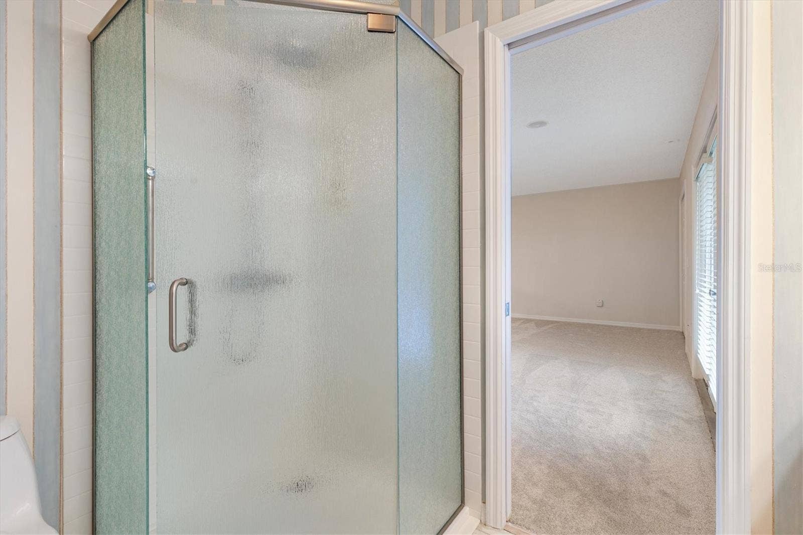 3rd Floor-Walk-in Shower
