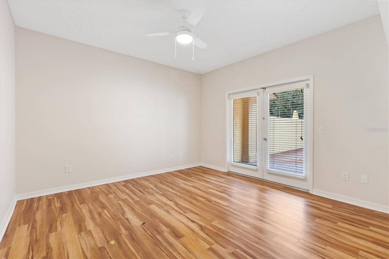 1st Floor-Private Bedroom
